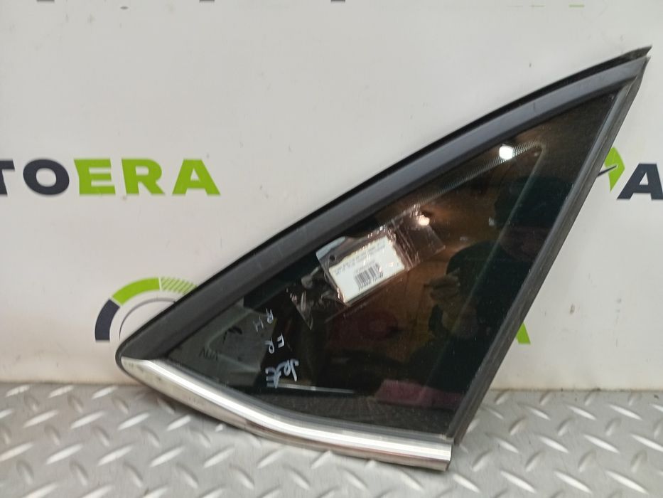 Боковая форточка матовая правая VOLKSWAGEN  JETTA MK7 19-