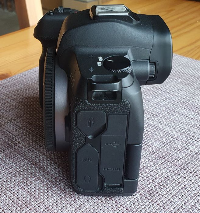 Фотоапарат Canon R (26 тис. пробіг)