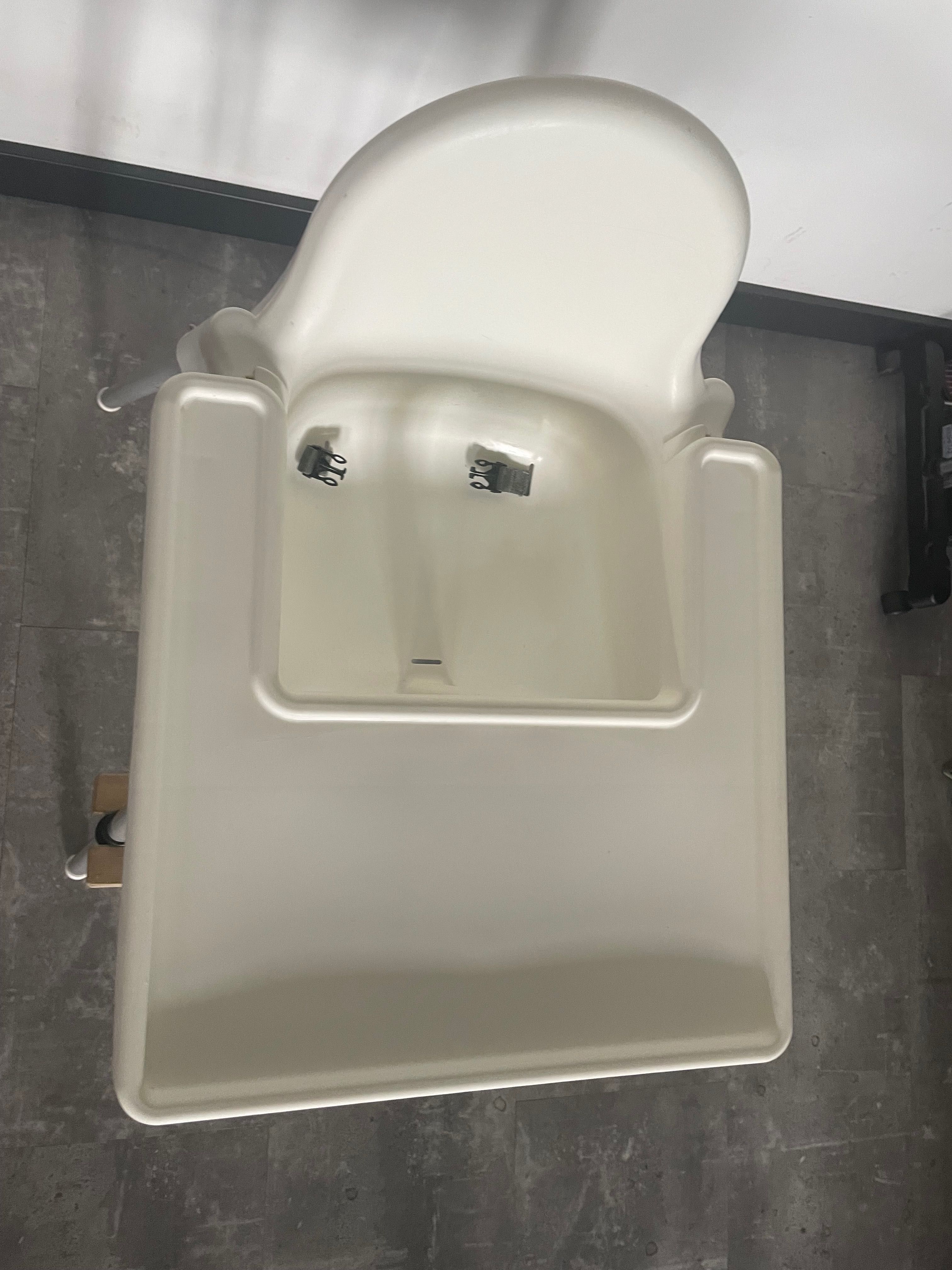Ikea krzesełko do karmienia z podnóżkiem