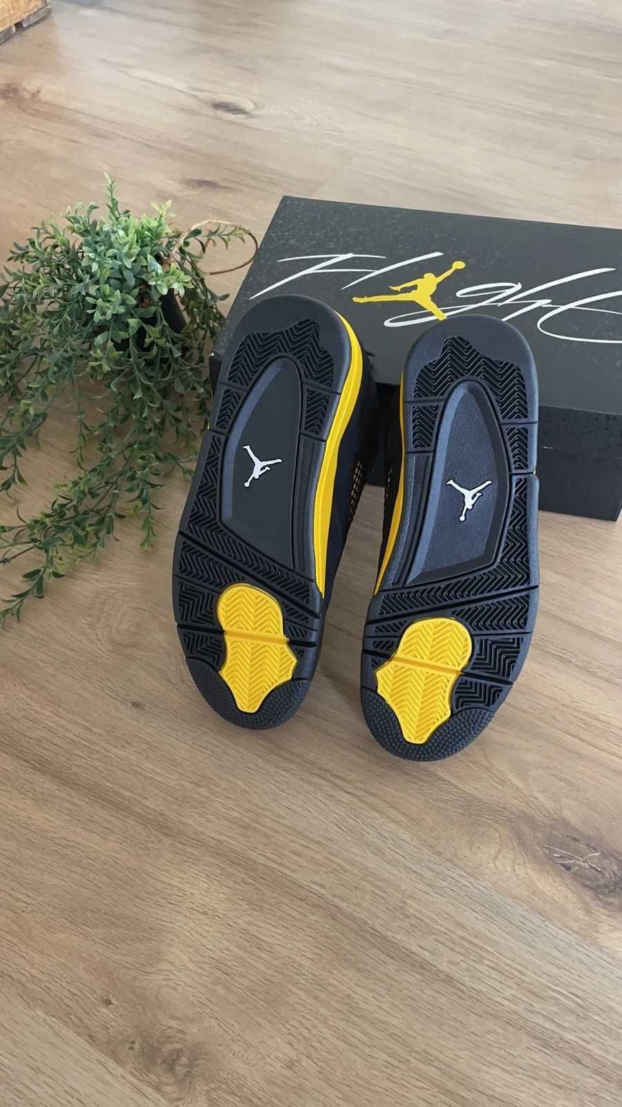 Jordan 4 Retro Thunder 46 EU / 12US / 30 CM