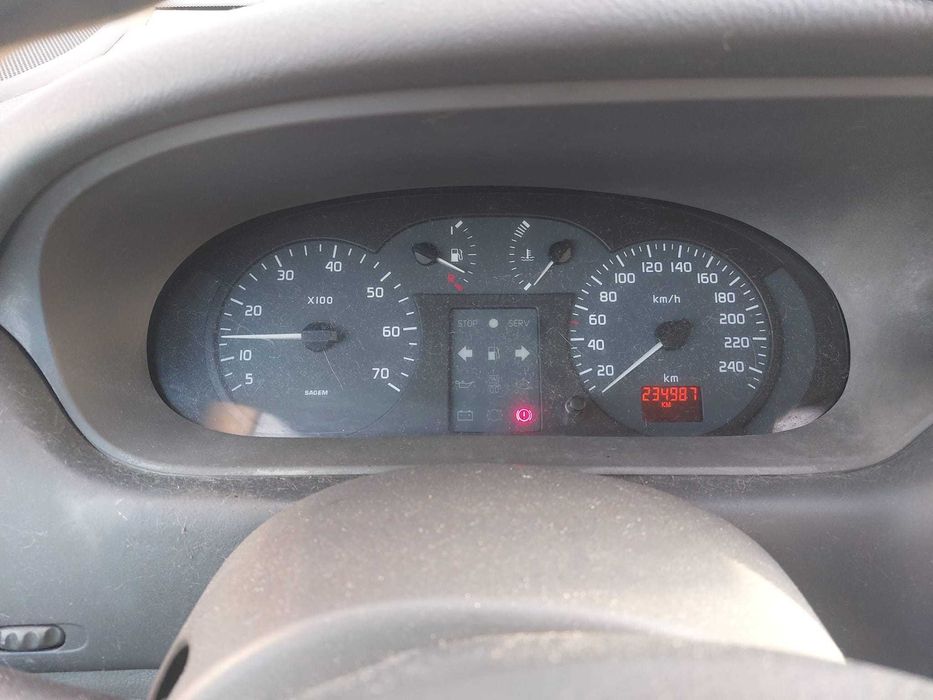 Renault Scénic - ano 2002 com 230mil km