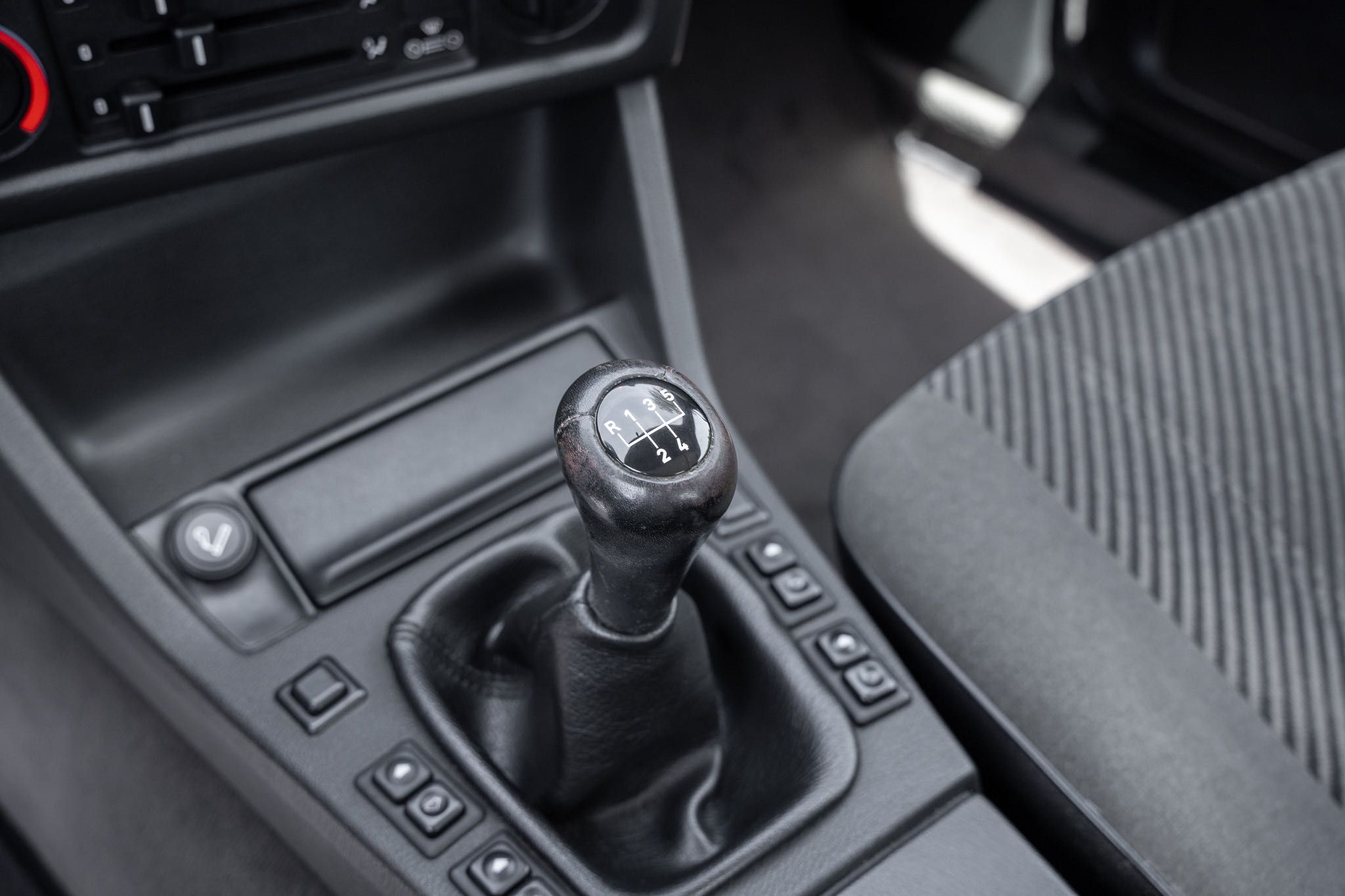 BMW 316i 4p em excelente estado