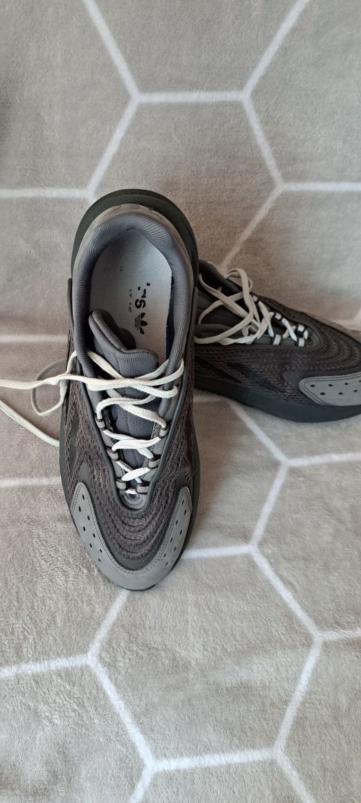 Buty szare Adidas-Ozelia