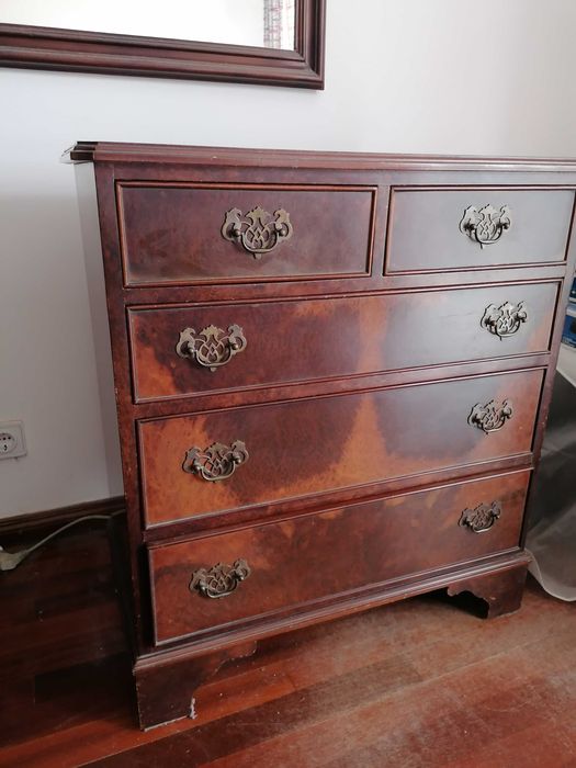 Conjunto de Quarto Antigo de Casal em Madeira