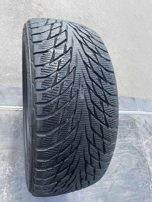 225/45/18 nokian hakkapeliitta r2