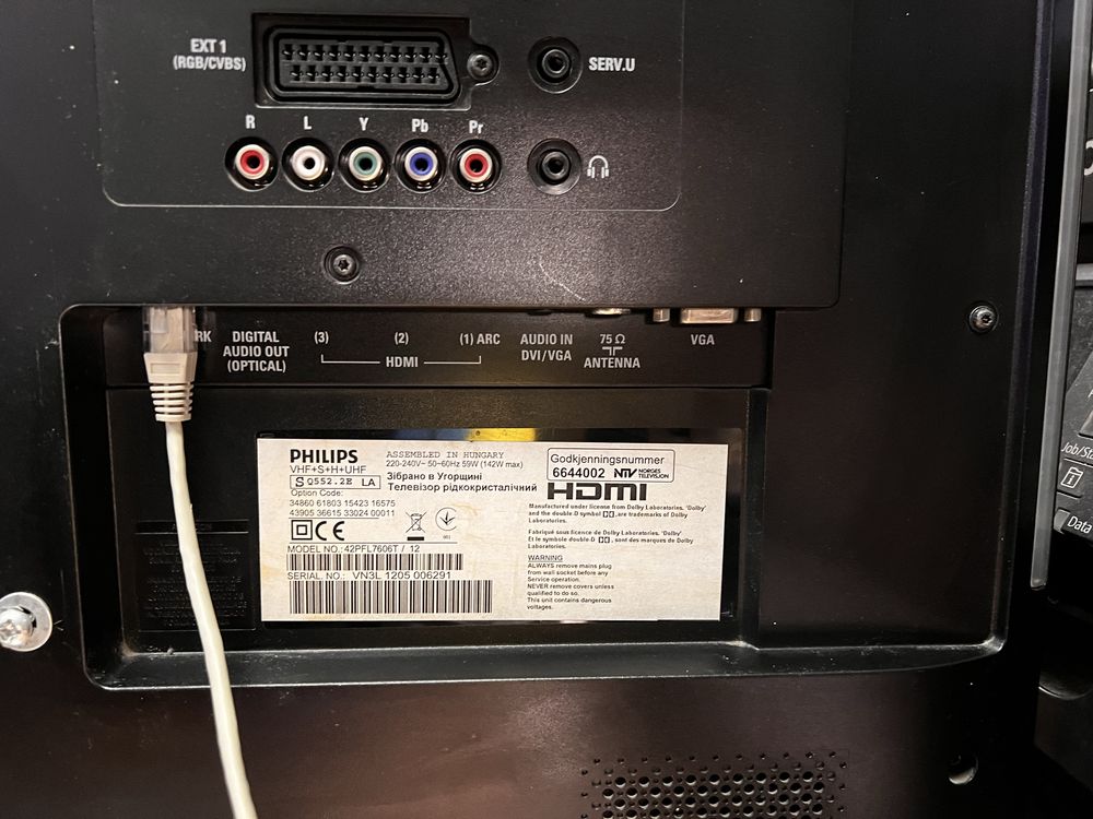 Продам телевізор Philips 42PFL7606T  42 дюйми