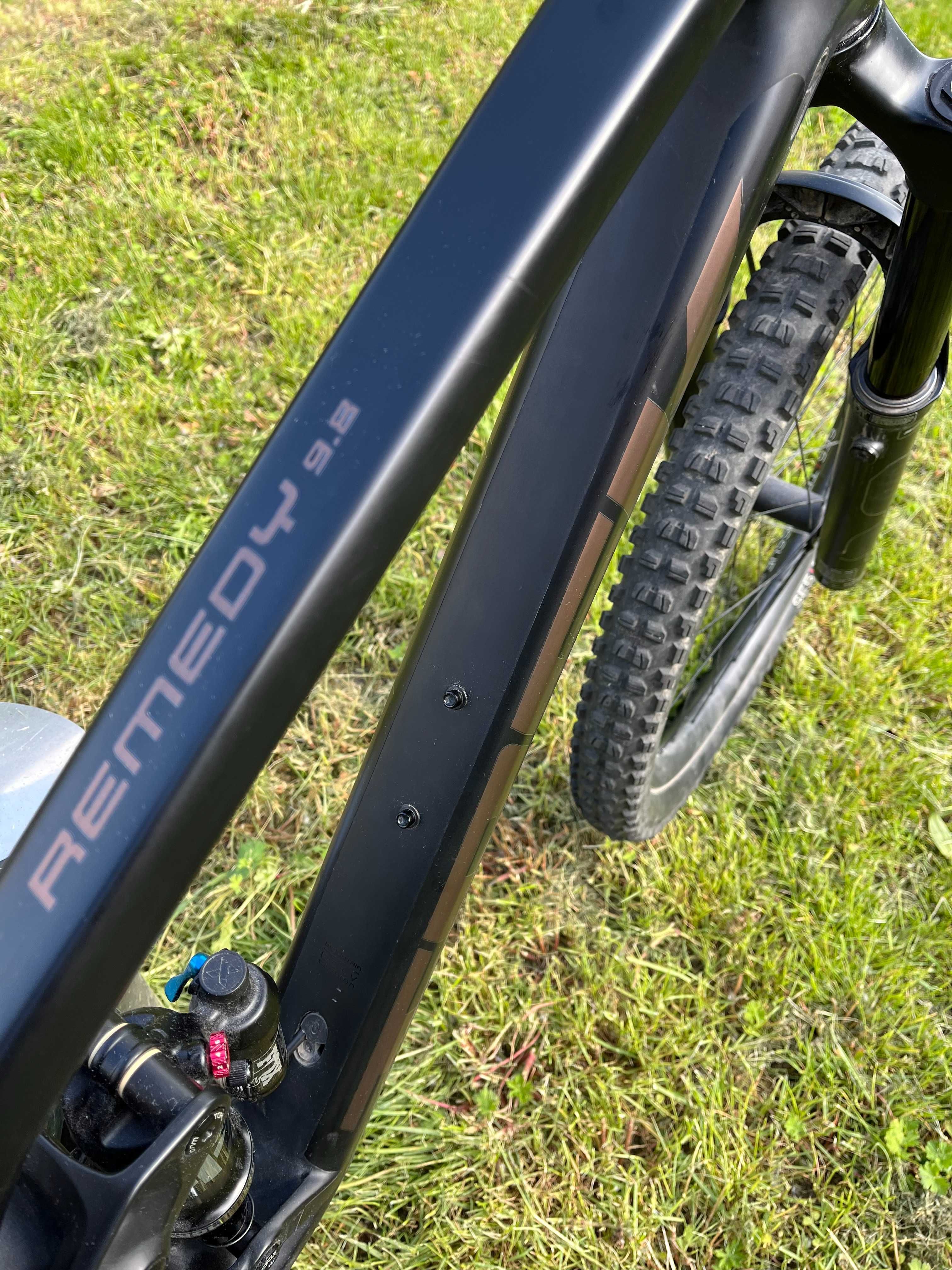 trek remedy 9.8 (jibber, slopeduro)