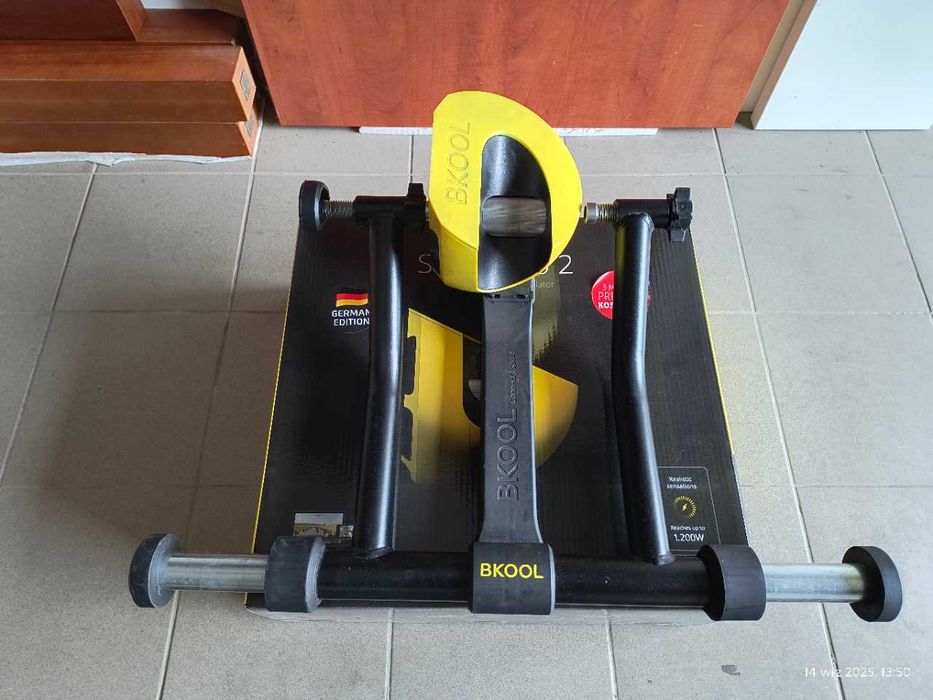 Trenażer Bkool Smart 2