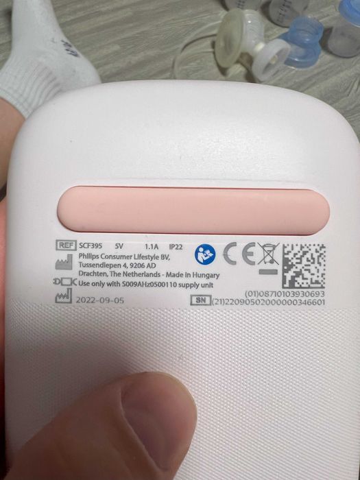Електричний молокоотсос Philips SCF395
