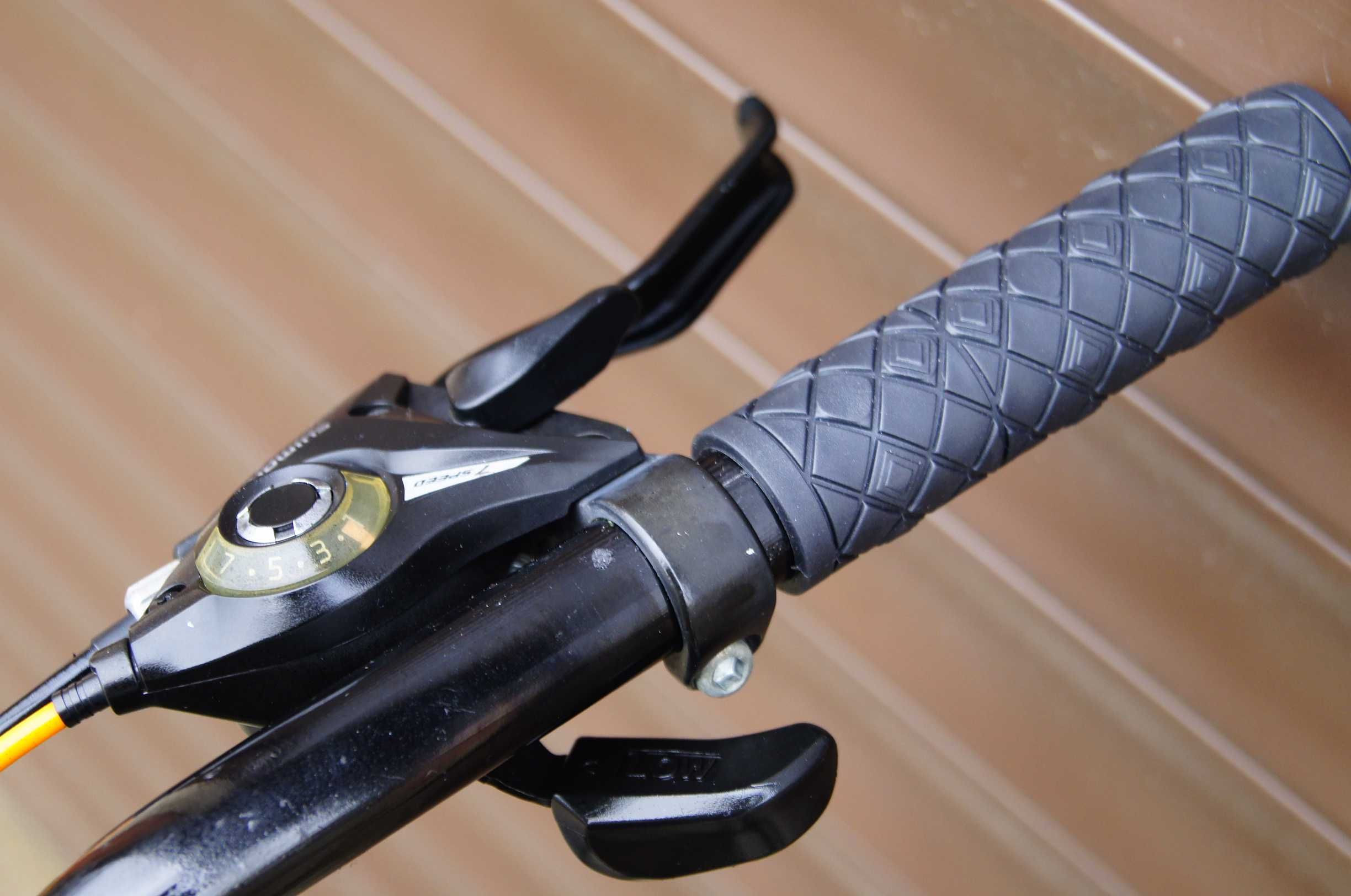 Rower górski KELLYS VIPER 10 26'. Klamkomanetki. Osprzęt SHIMANO.