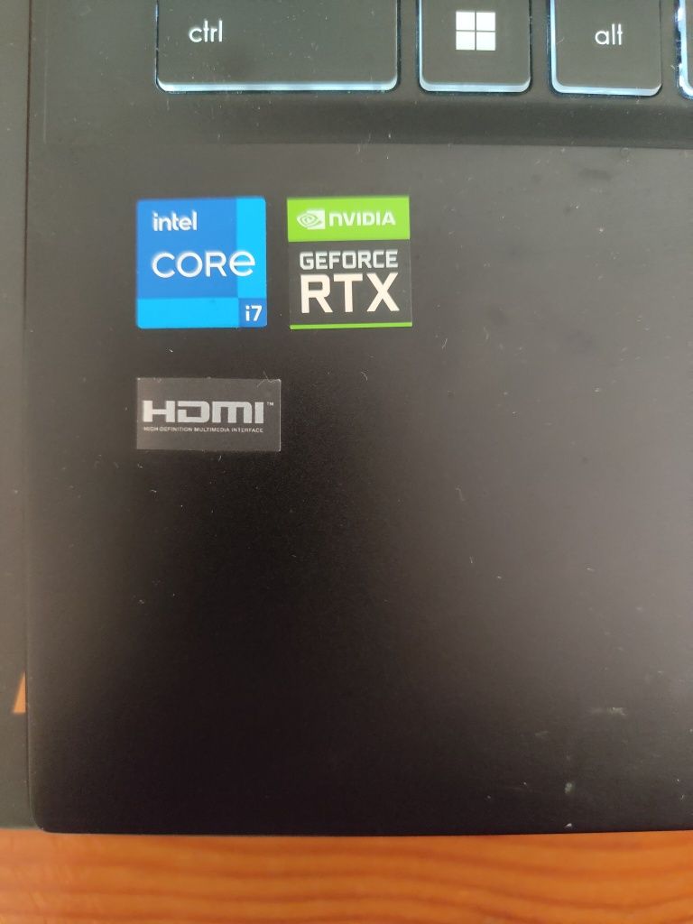 MSI summit e16 flip a12uct,