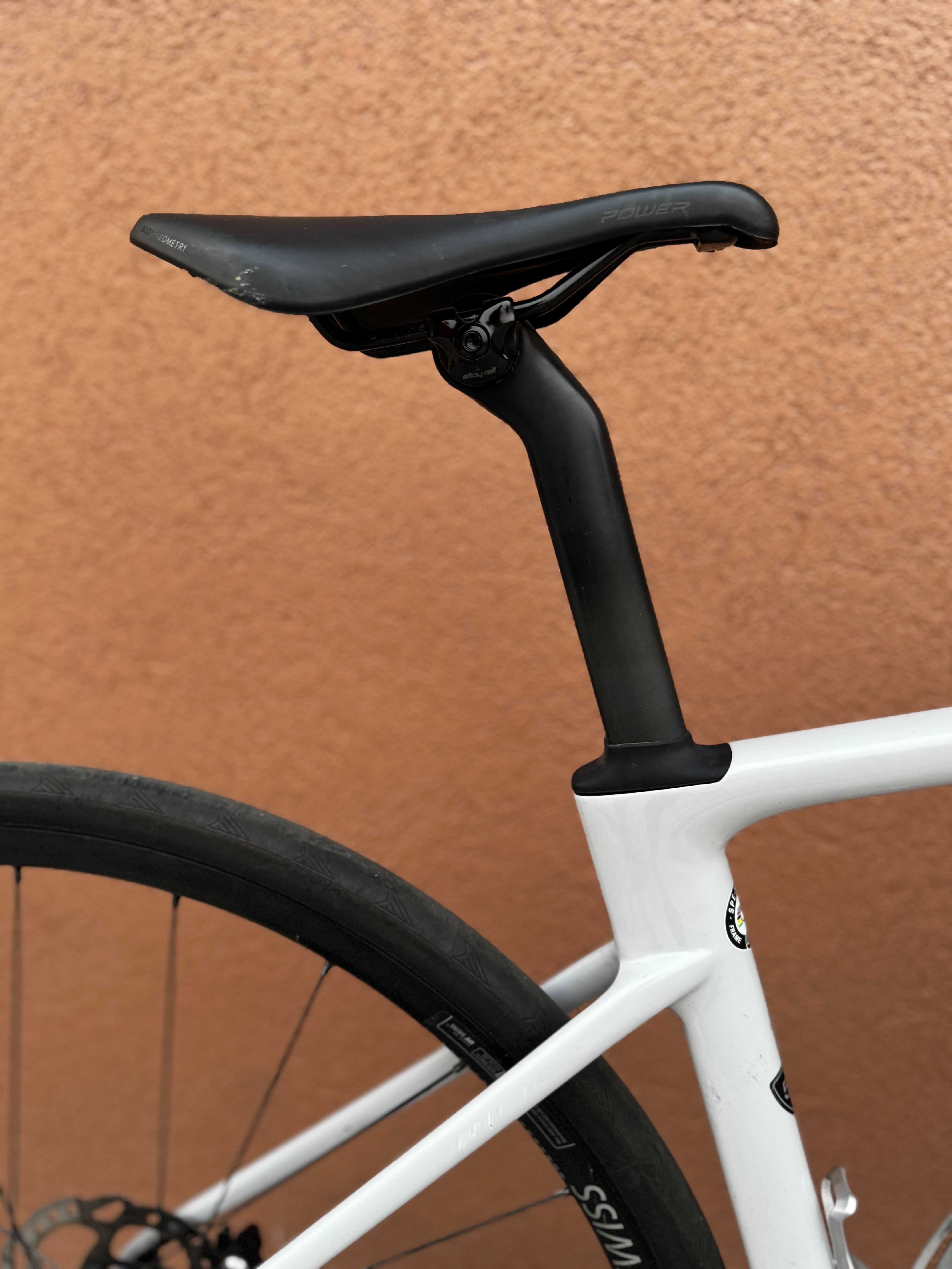 Specialized Roubaix Sport