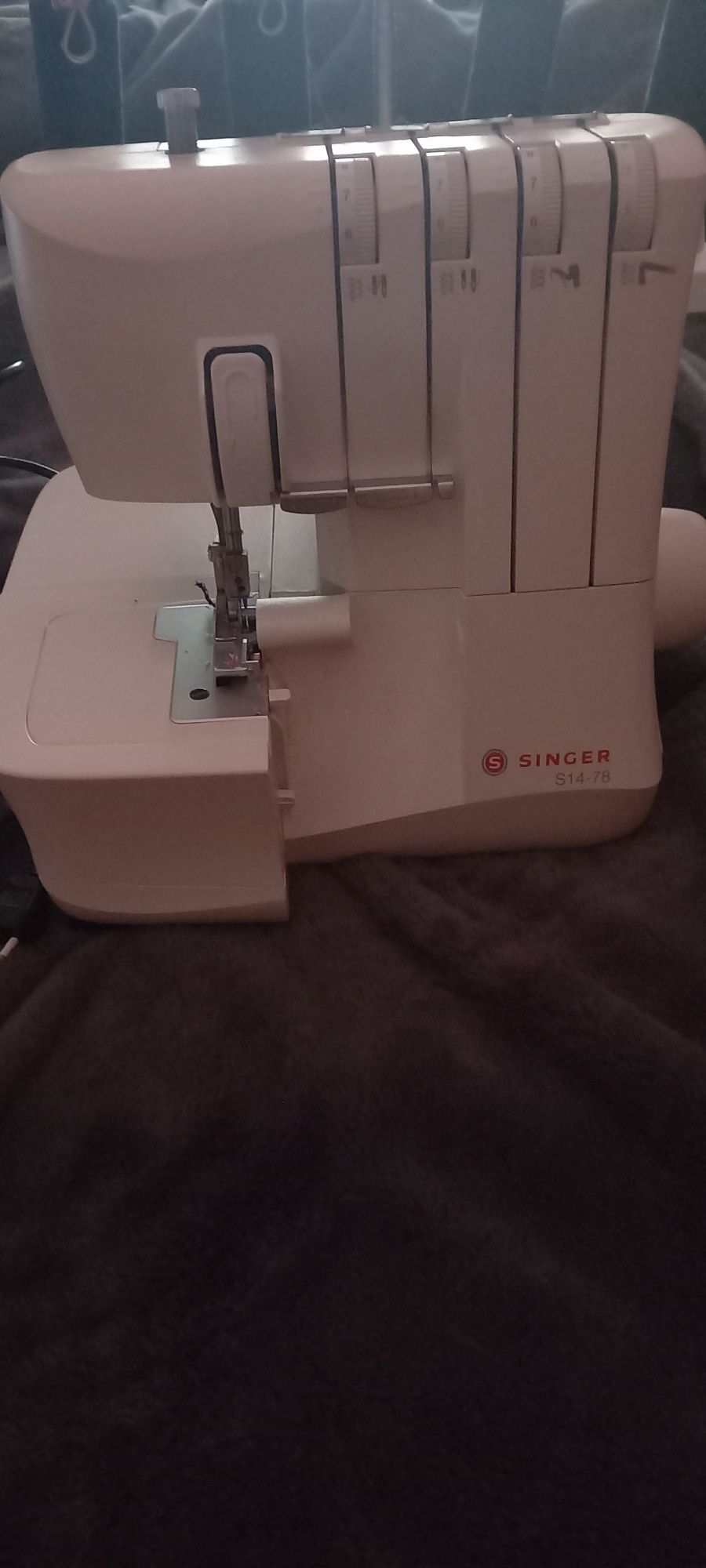 Maszyna Overlock SINGER S14-78