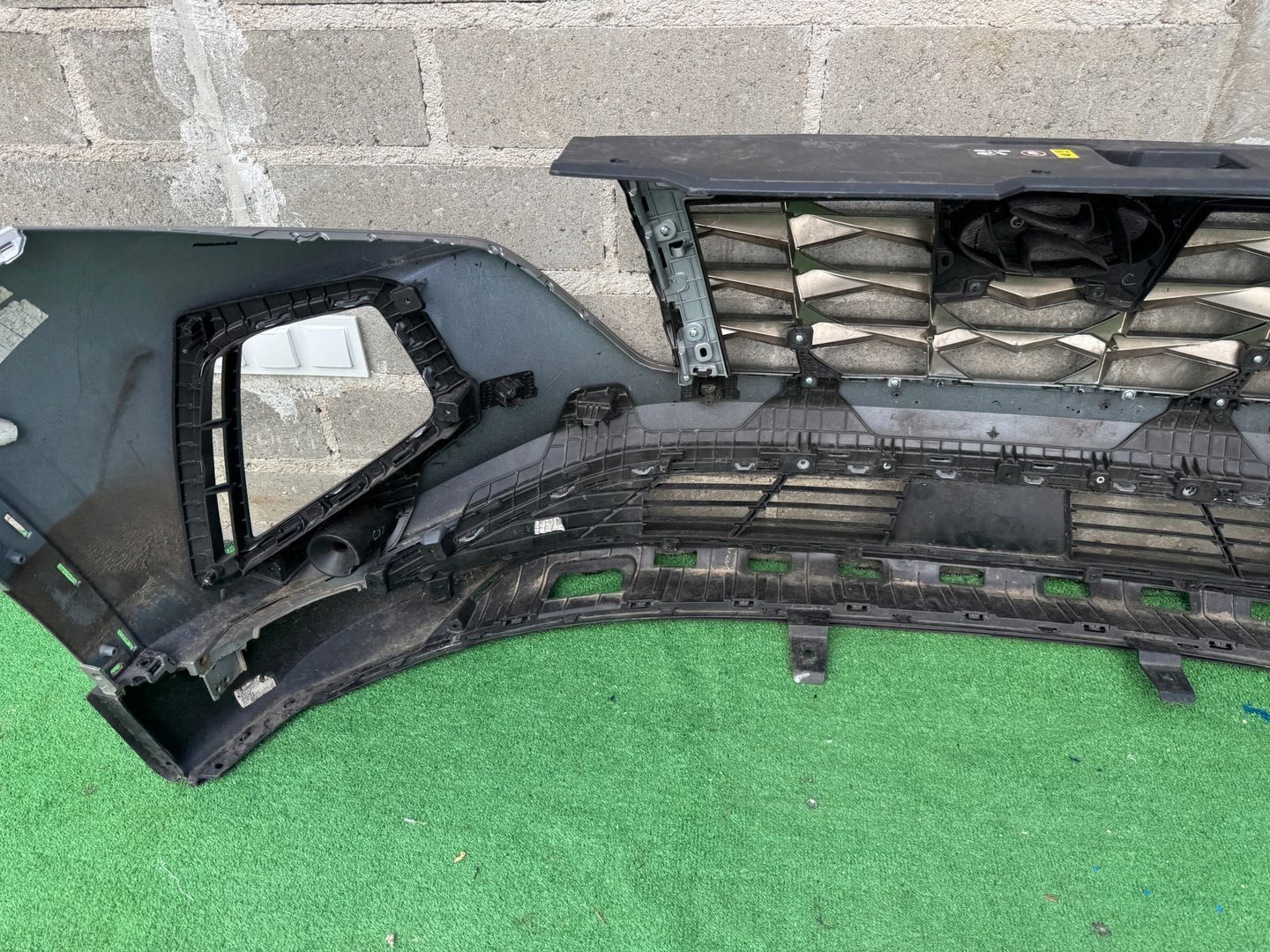 HYUNDAI TUCSON IV 4 ZWYKŁY 4xPDC 21- ZDERZAK PRZEDNI ORG EU