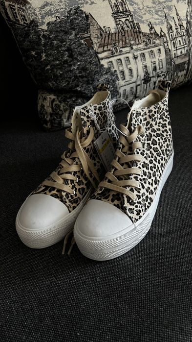 Жіночі кеди sinsay