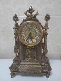 Relógio de mesa em bronze