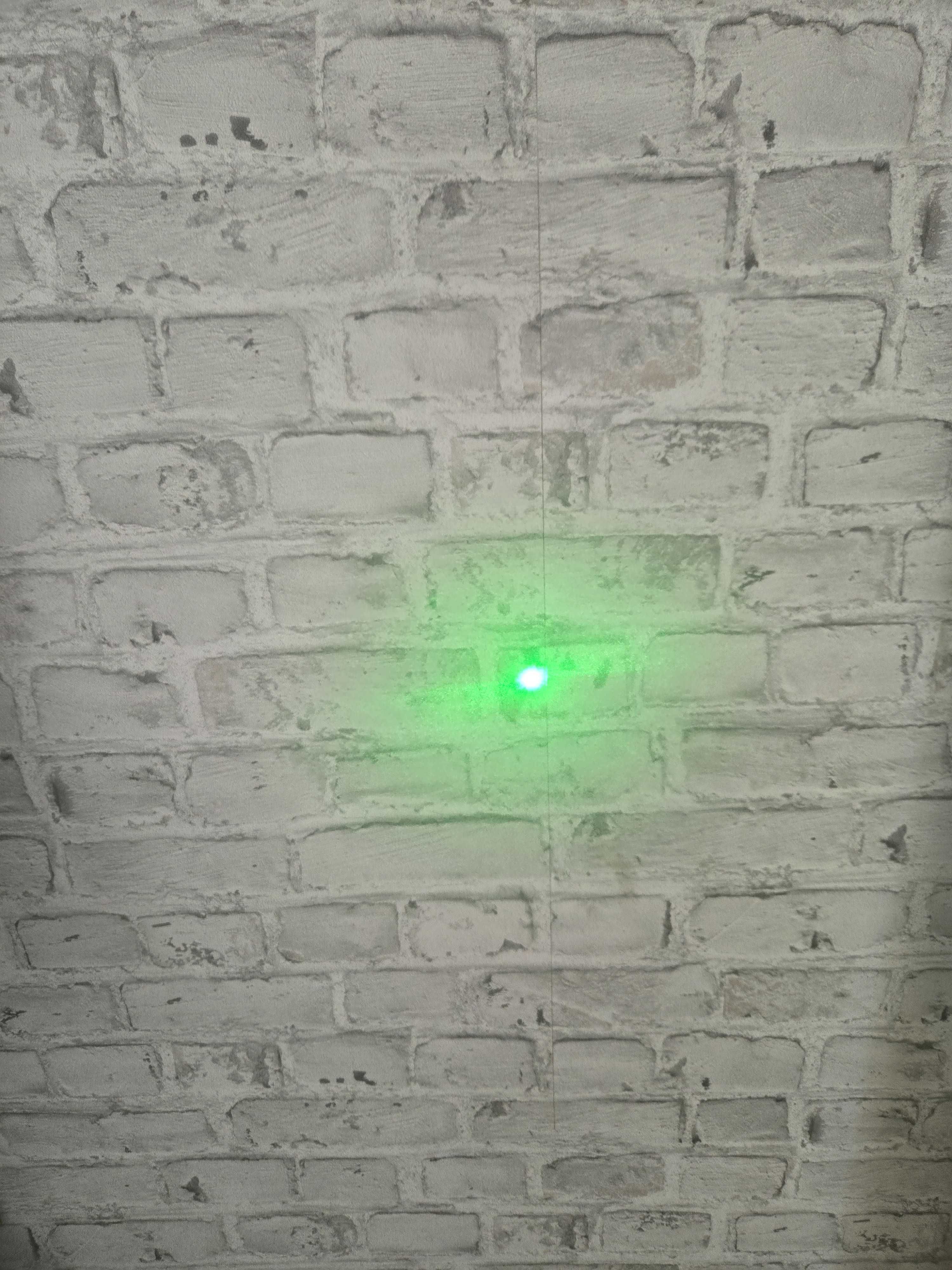 Laser/wskaźnik 303 Danger zielony w stanie jak nowy