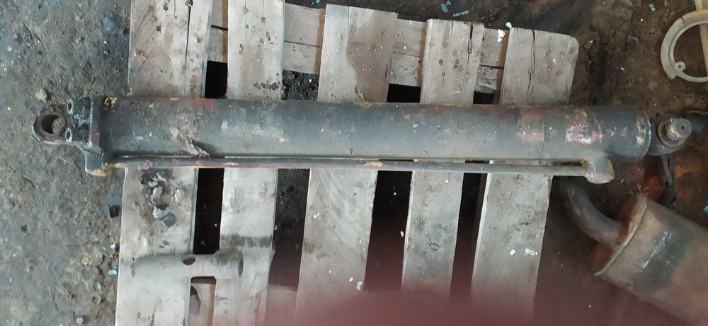 Гідроціліндр підйому стріли АТЕК999