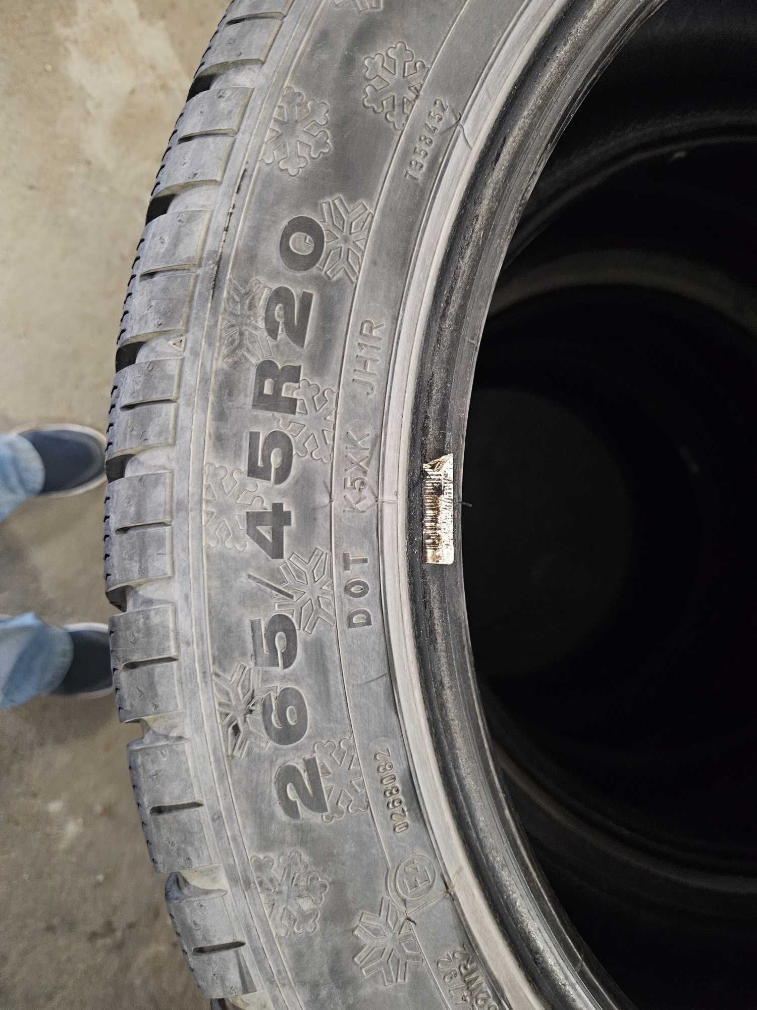 Pneus 265.. 45.. 20   125 euros