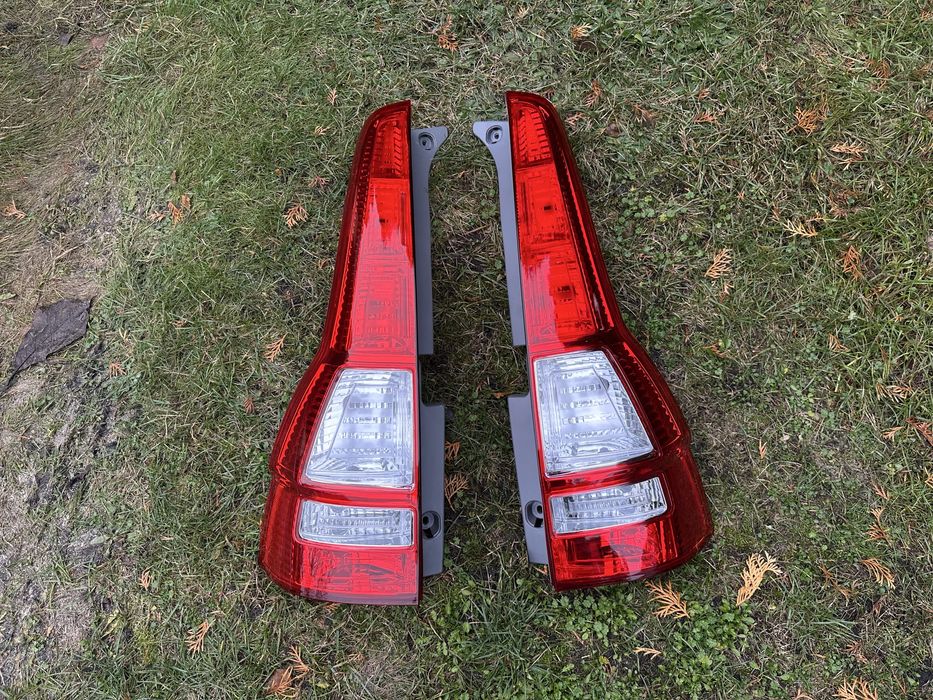 Задні ліхтарі (фонарі) Honda CR-V 2006-2011