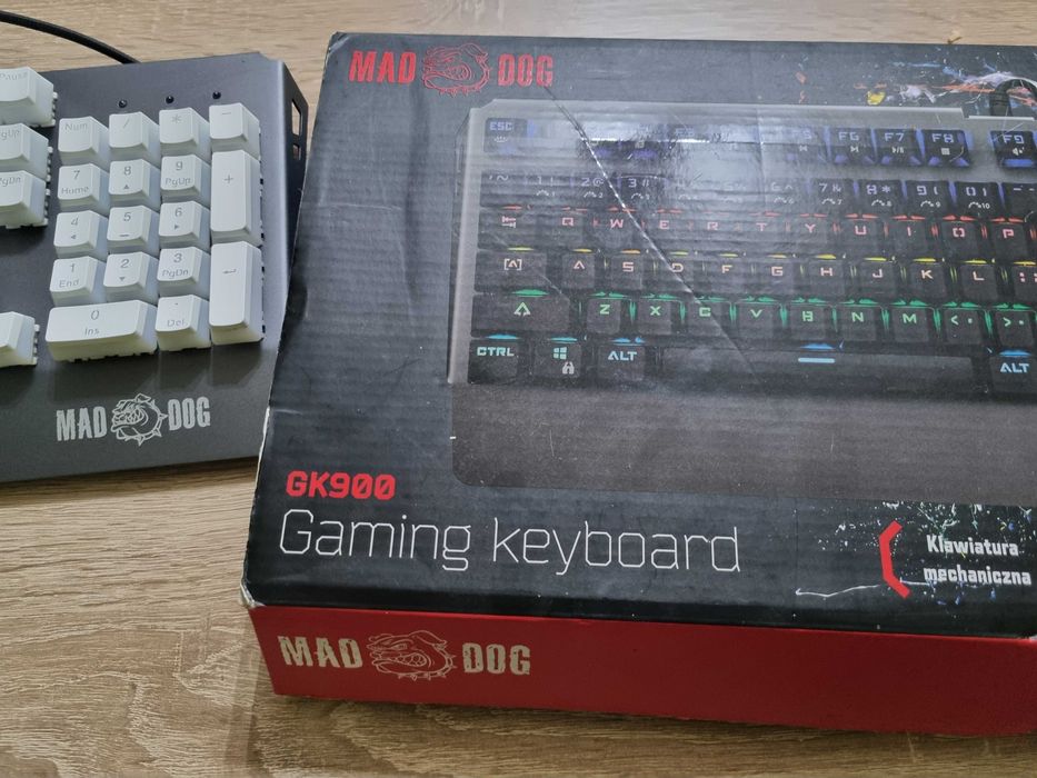 Klawiatura gamingowa MADDOG GK900 - Nowe Keycapy