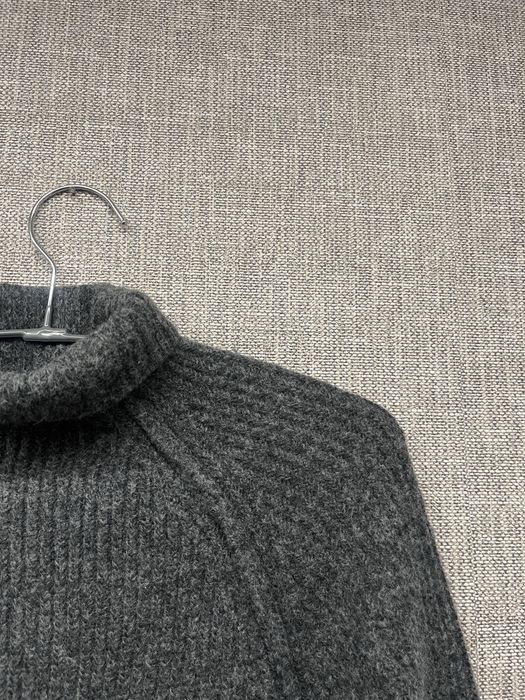 Ідеальна шерстяна тепла вʼязана сукня