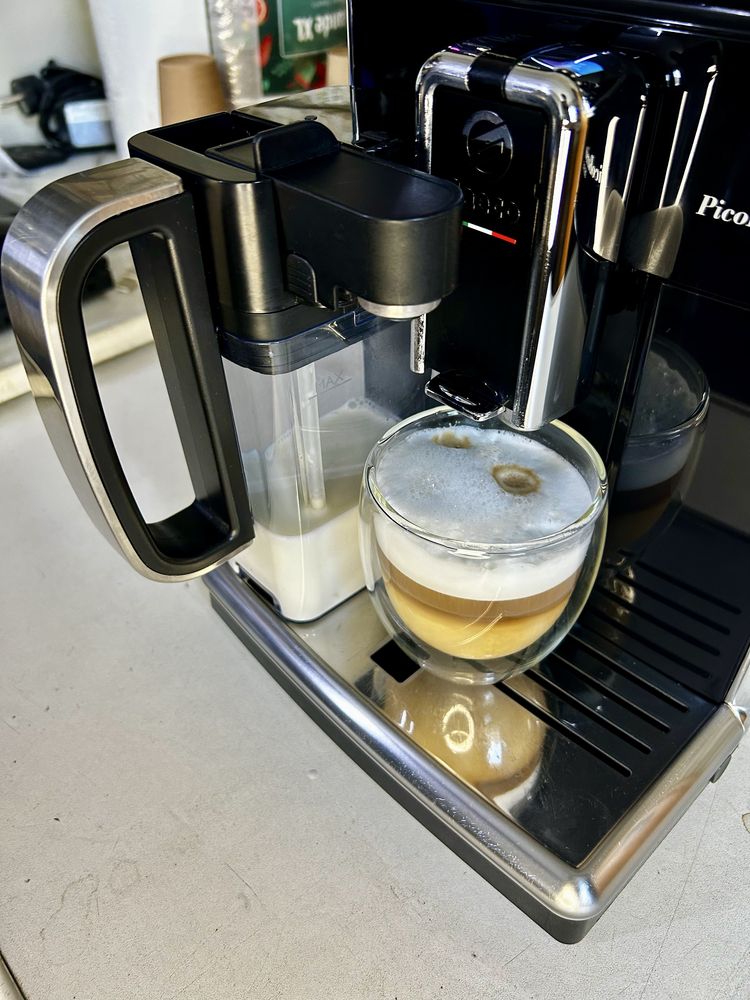 Saeco PicoBaristo deLuxe SM5560 Кофемашина
