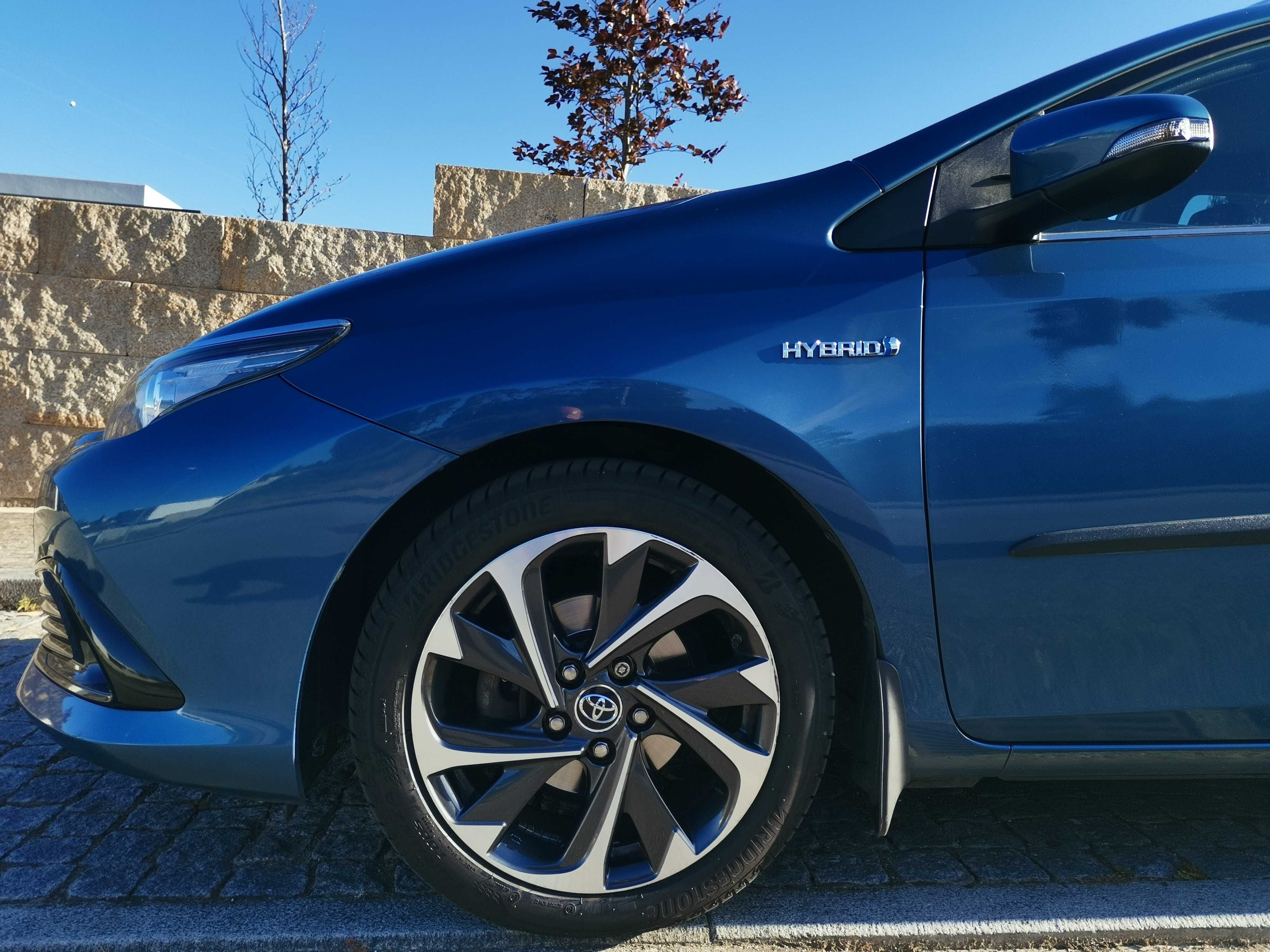 Toyota Auris Touring Sports 1.8 Híbrido Gasolina