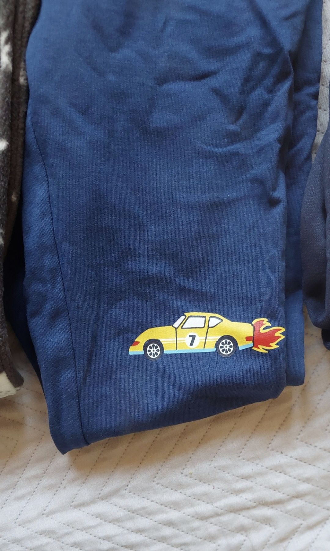 Spodnie dresowe 110 NOWE zestaw 6 sztuk komplet hot wheels auta