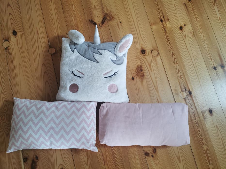 Zestaw poduszek do pokoju dziewczynki