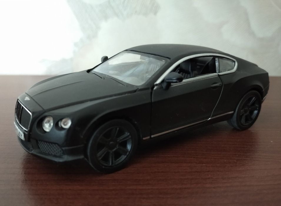 Масштабная литая модель Bentley Continental CT V8 (12 ,5 см)