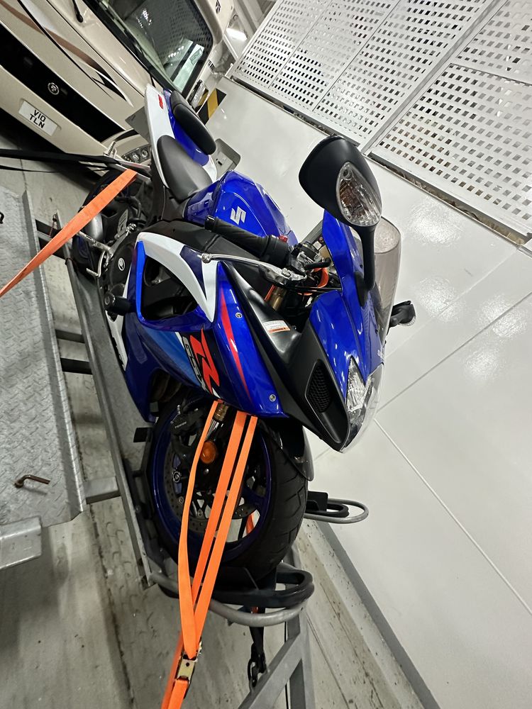 Suzuki gsxr 600 k7 matricula inglesa