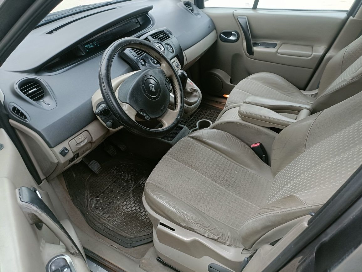 Renault Scenic ll 1.6 LPG z hakiem 2003 świeży przegląd