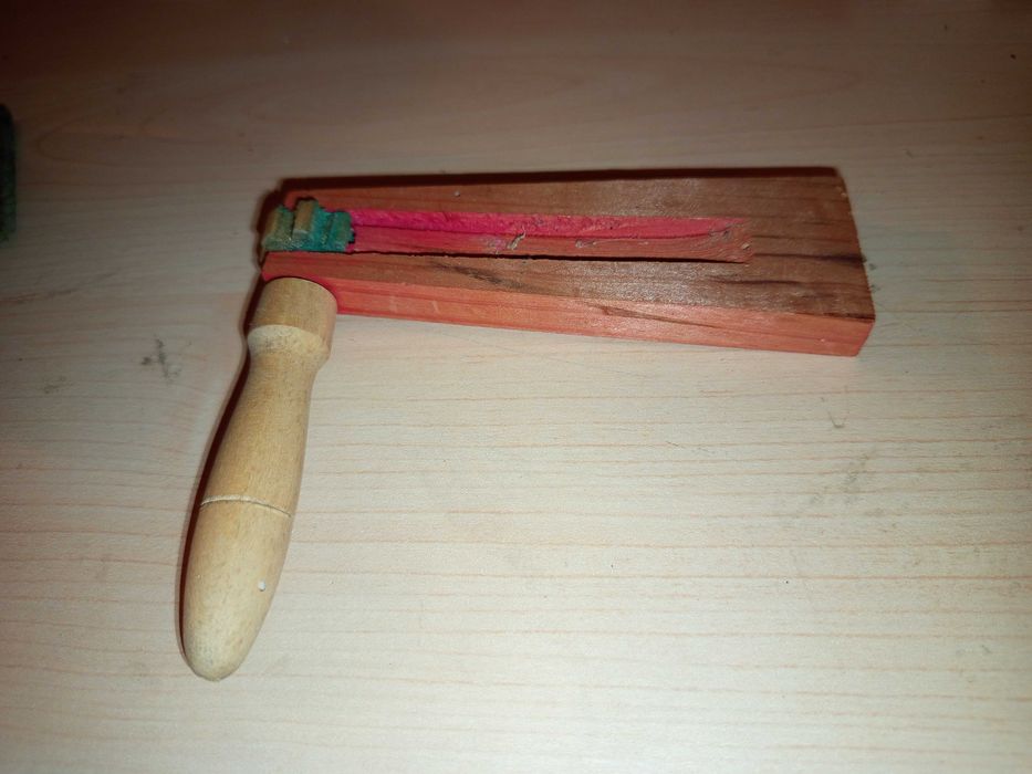 Brinquedos antigos em madeira