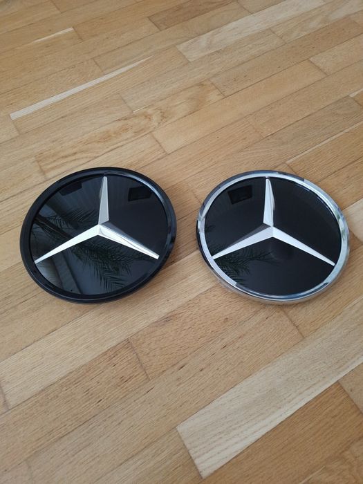 A1648880411 Емблема в решітку радіатора під дістронік Mercedes