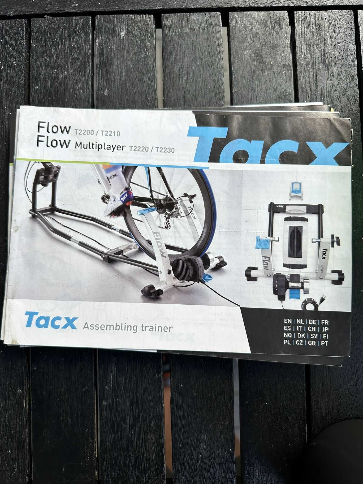 Trenażer tacx zestaw z rowerem.