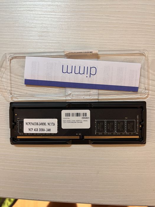4 GB DDR4 2400 Оперативна памʼять