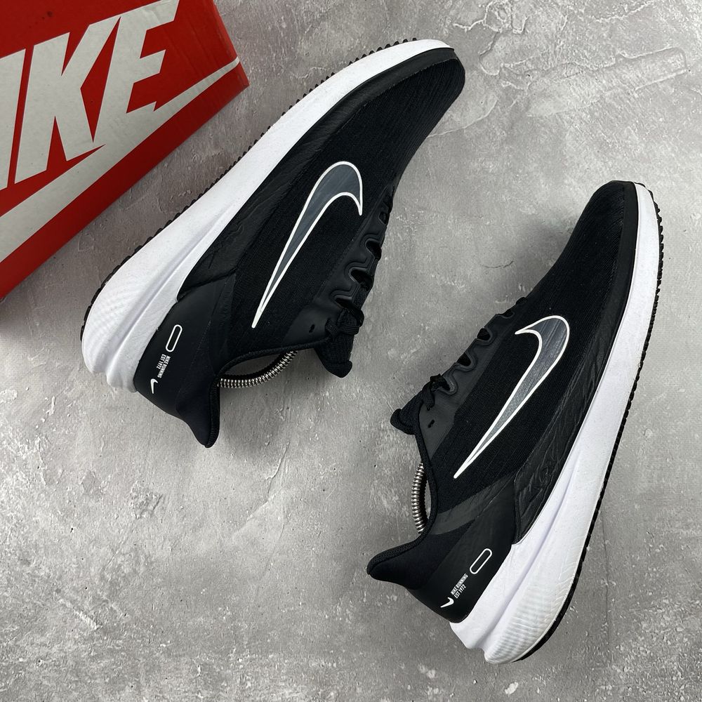 Кроссовки Nike 44