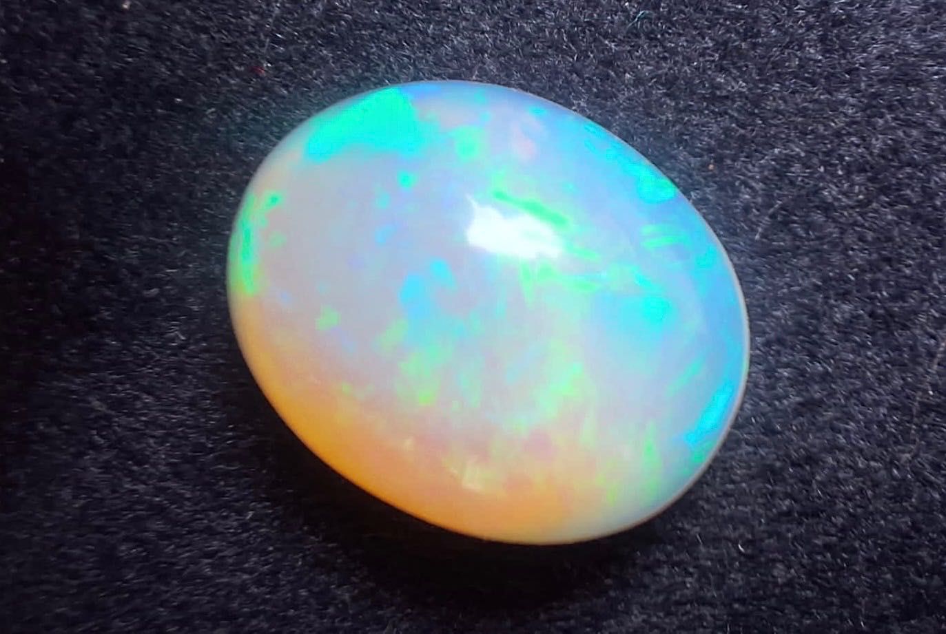 Opal naturalny, Kenia, 5,10 ct