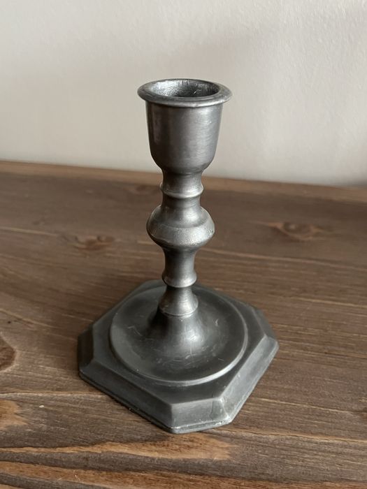 Świecznik odlew cyna antyk