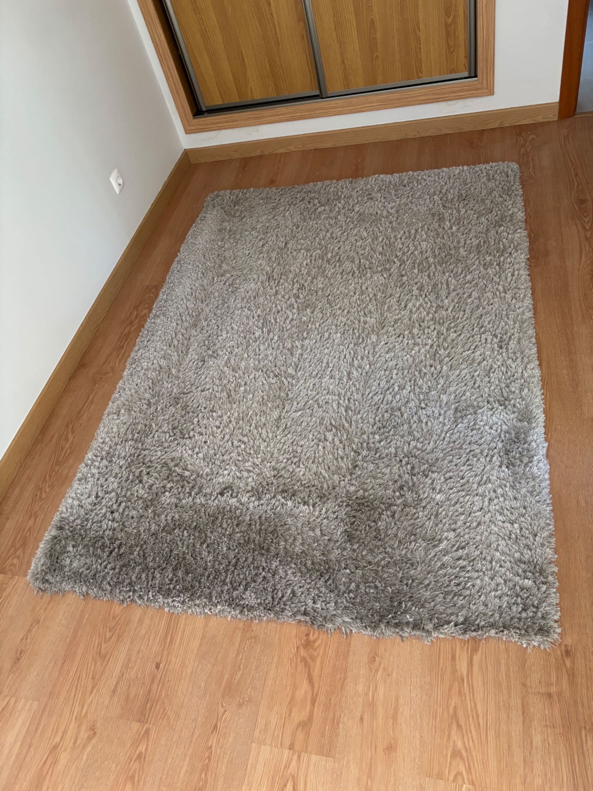 Carpete cinza 160 x 140