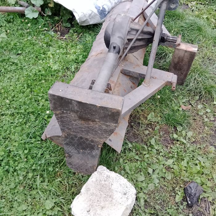 Фреза на мінітрактор