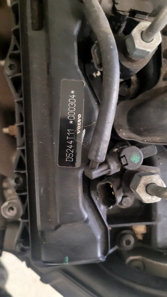 Silnik Volvo 2.4D  D5244T części