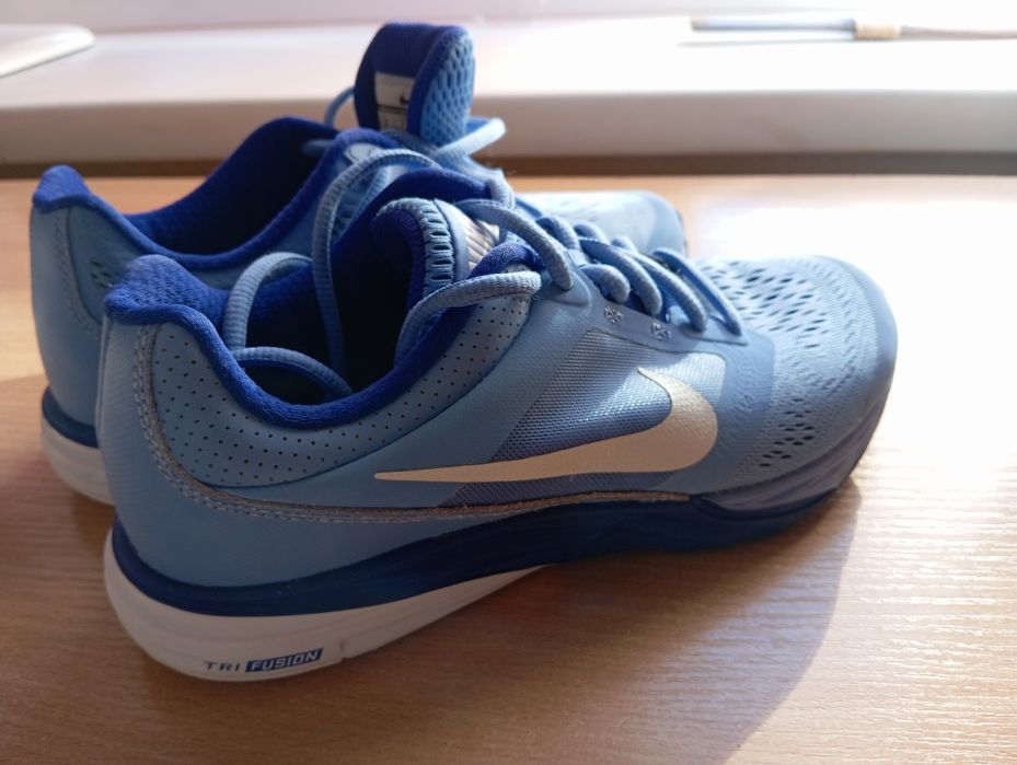 Кросівки  NIKE Tri Fusion