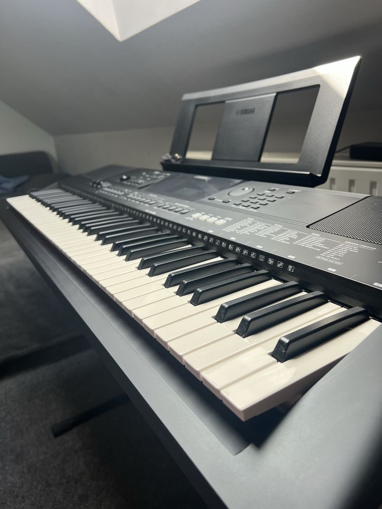 Keyboard YAMAHA PSR EW410