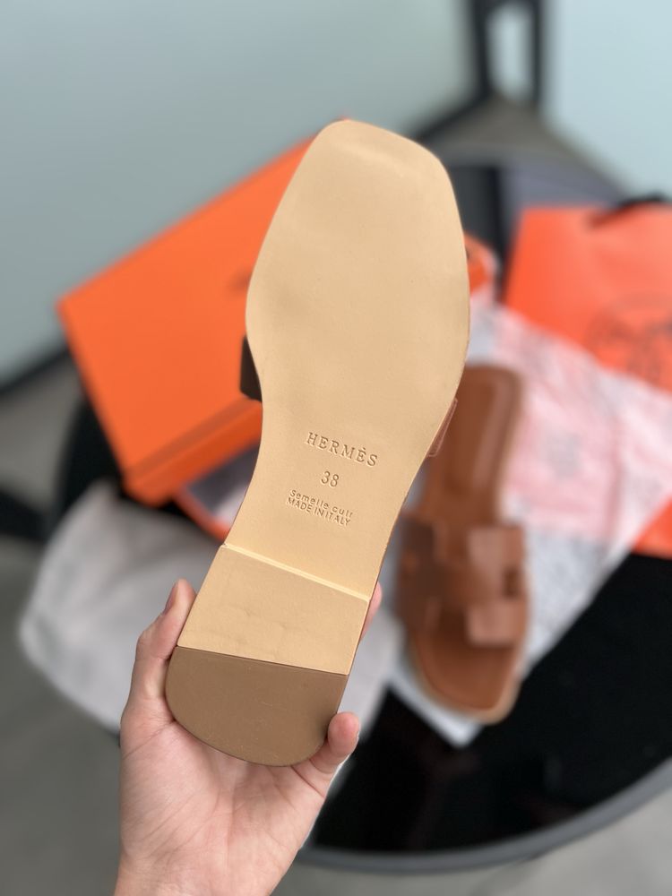 Klapki Hermes (beżowe) new