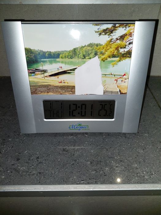 Zegarek budzik ramka do zdjęć stojący temperatura