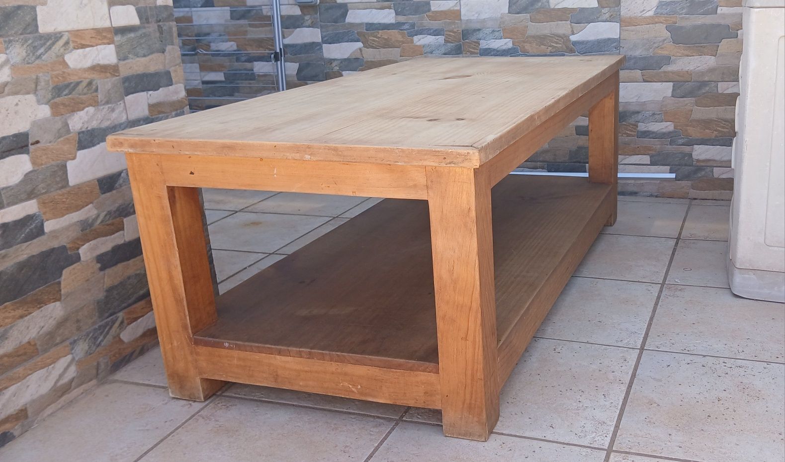 Mesa de centro em madeira