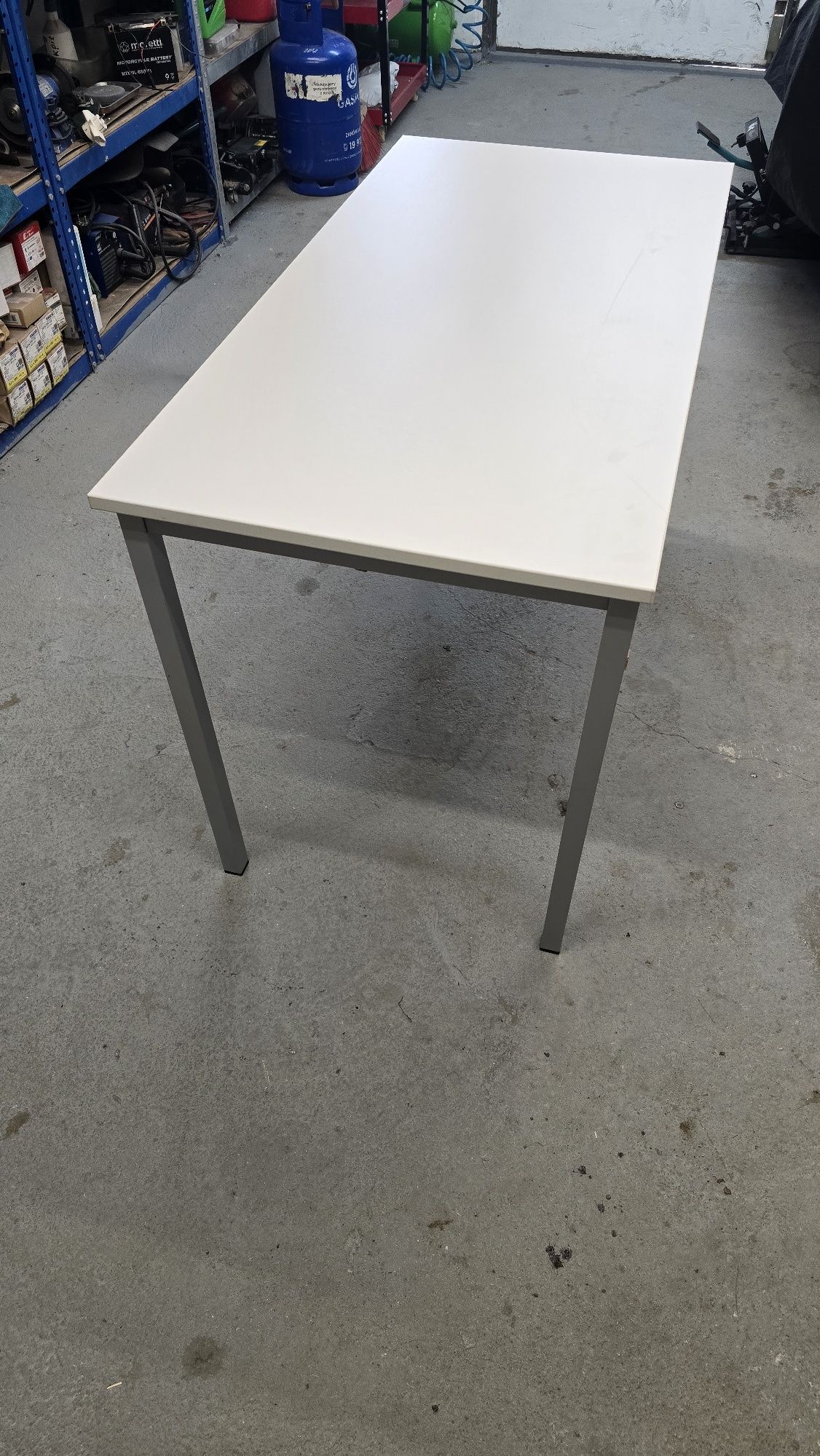 Sprzedam stoły 120×60 cm.