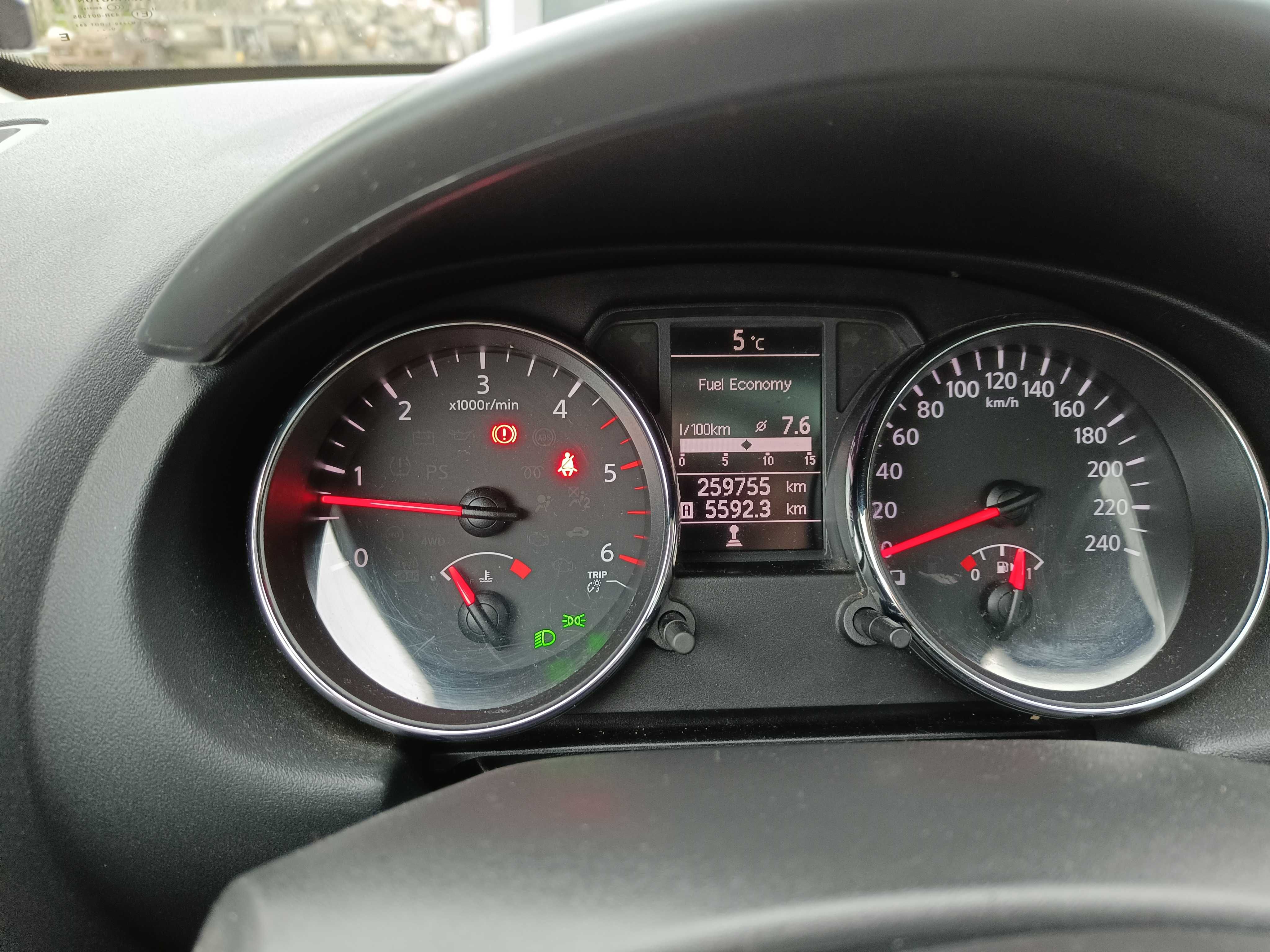 Nissan Qashqai+2 2.0 dCi 7os., panorama, kamera, hak